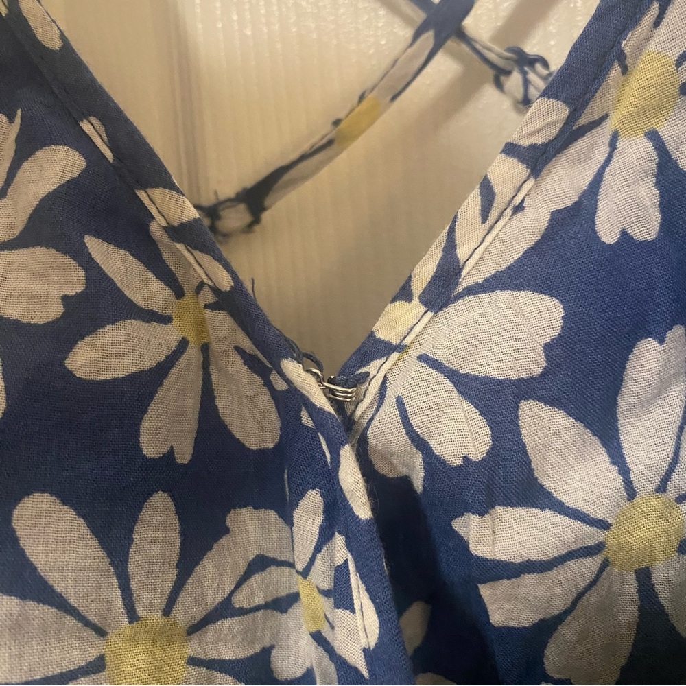 American Eagle Outfitters Daisy Floral Romper - Picture 4 of 8